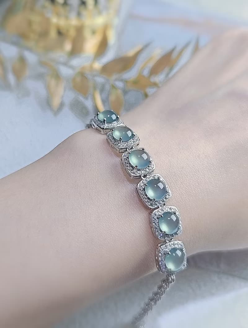 財水|高貴夢幻高冰玻藍剛大蛋面|A貨翡翠純銀方糖多顆手鏈