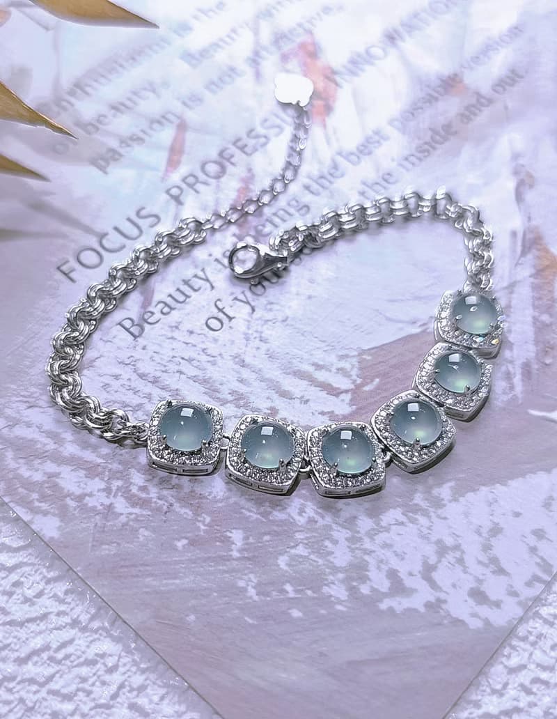 財水|高貴夢幻高冰玻藍剛大蛋面|A貨翡翠純銀方糖多顆手鏈