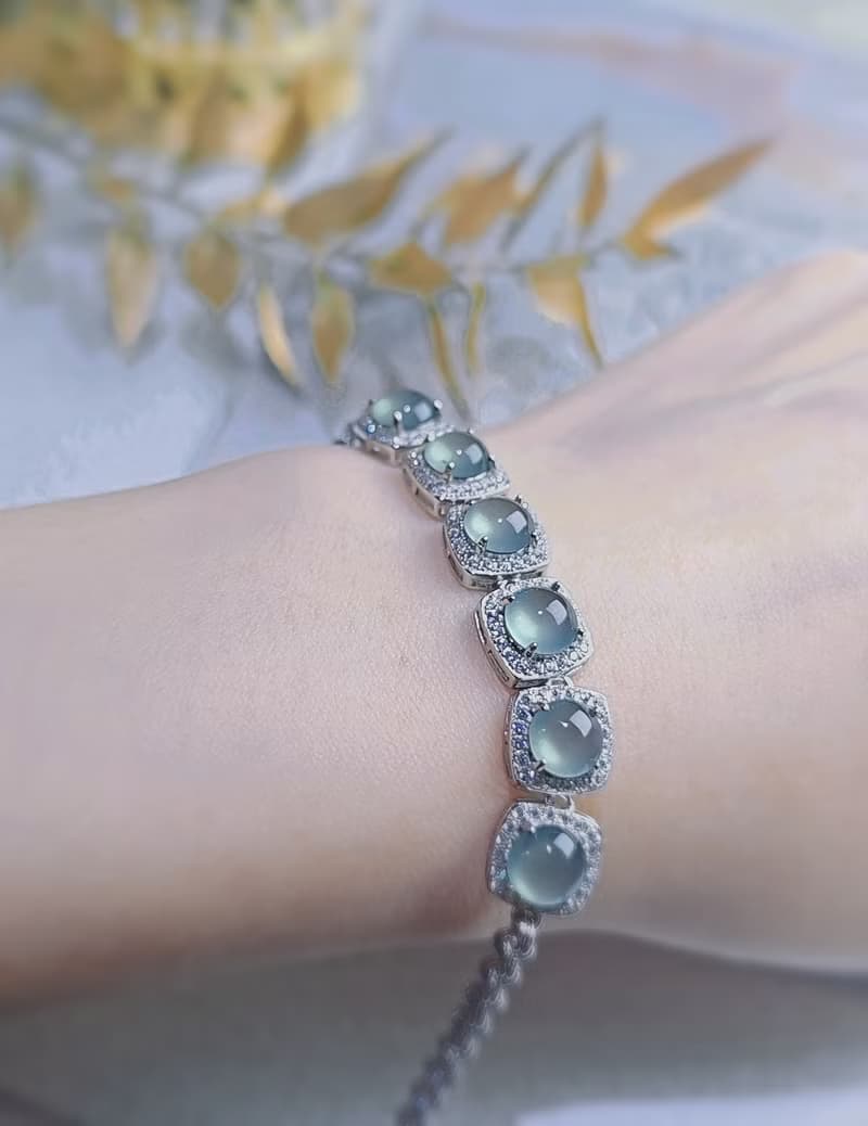 財水|高貴夢幻高冰玻藍剛大蛋面|A貨翡翠純銀方糖多顆手鏈