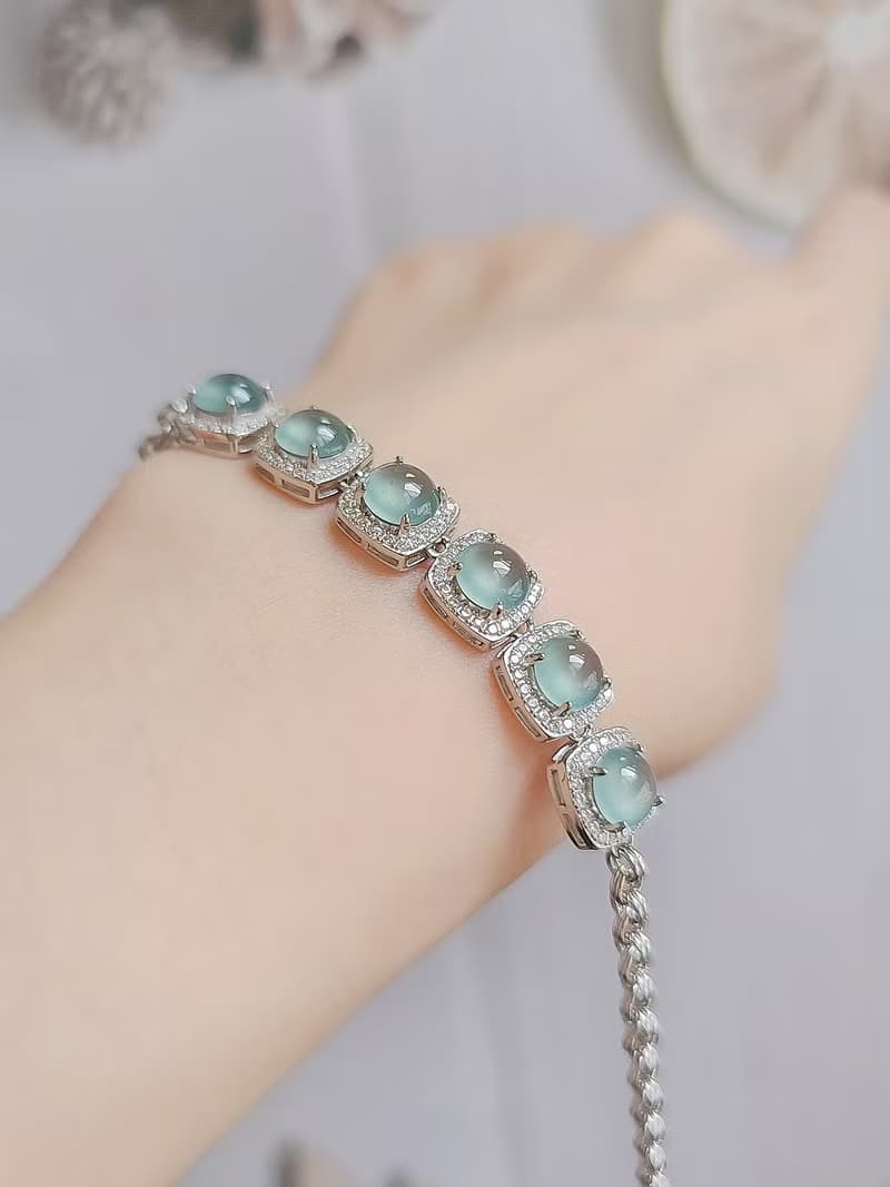 財水|高貴夢幻高冰玻藍剛大蛋面|A貨翡翠純銀方糖多顆手鏈