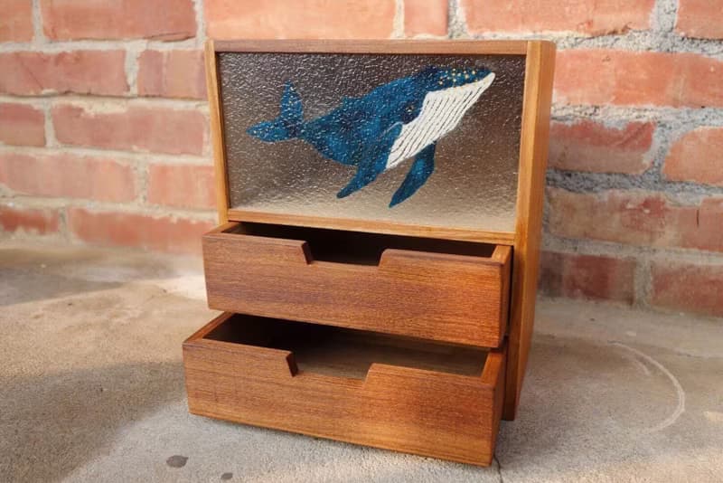 ShouZhuo handmade---手繪鯨魚檯燈櫃　(圖案皆可討論訂製)