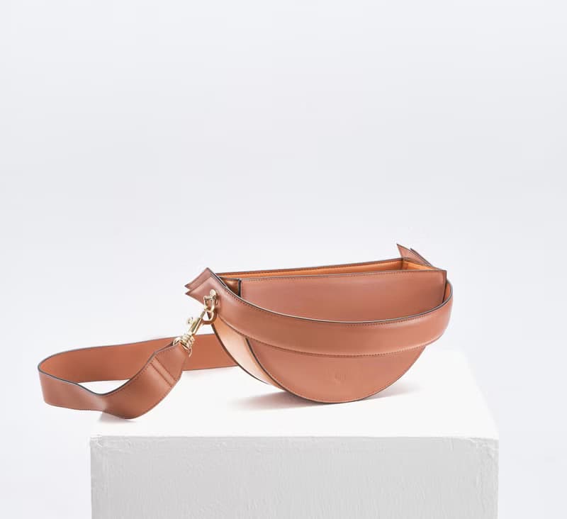 The ONE Bag 素皮革圓包 手拿包 斜背包 側背包 淺棕色 x 棕色