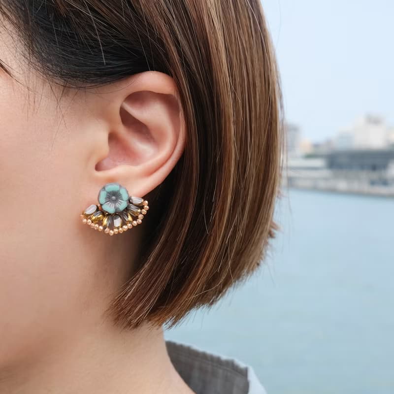 扇形花耳環 Fan Flower Earrings - 薄荷綠 耳針/耳夾