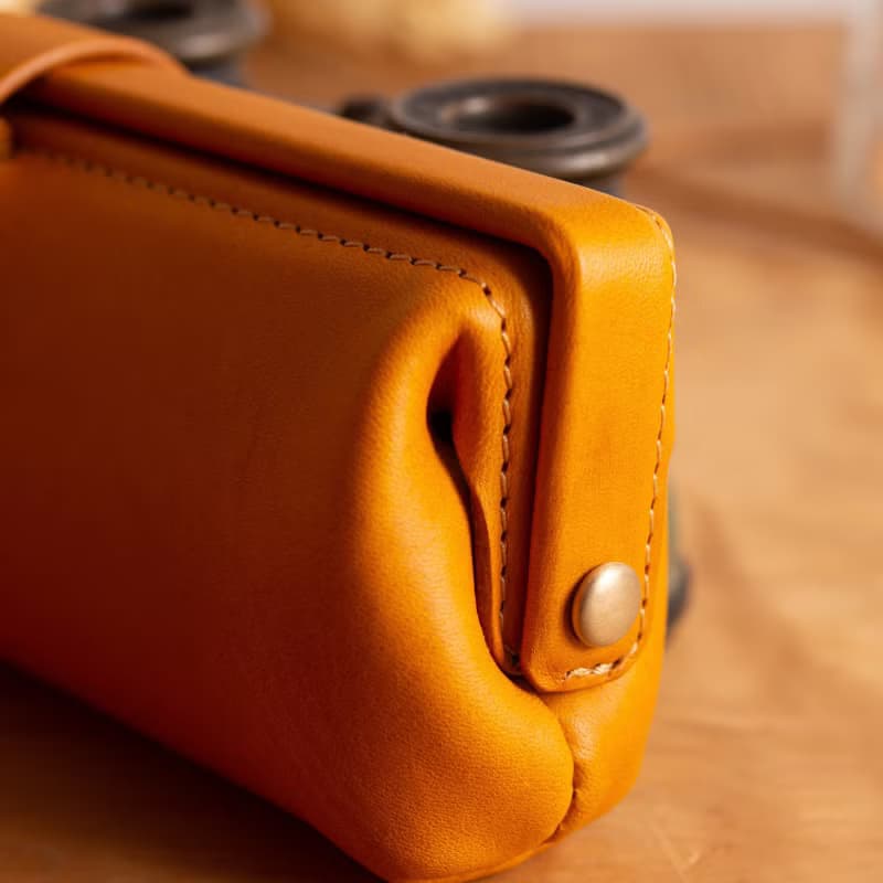 Paka-glass Slim #Yellow イタリアンレザーの眼鏡ケース【入学祝】【就職祝】【カスタム可能なギフト】