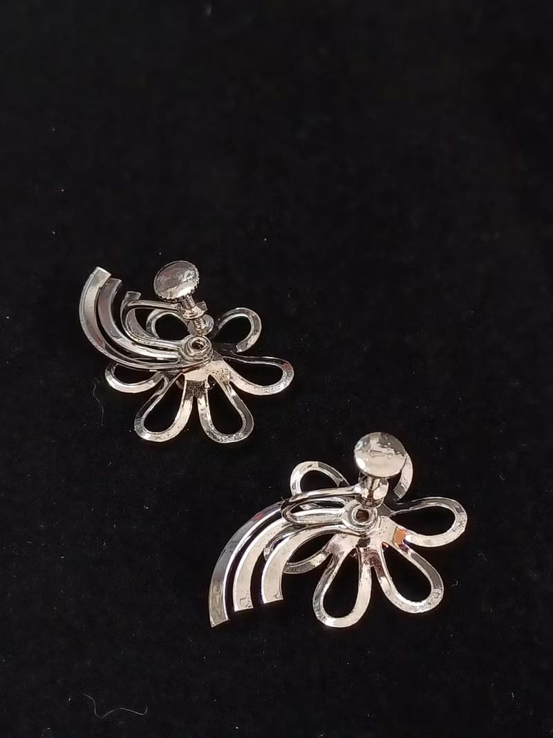 vintage jewelry  縷空花卉萊茵夾式耳環