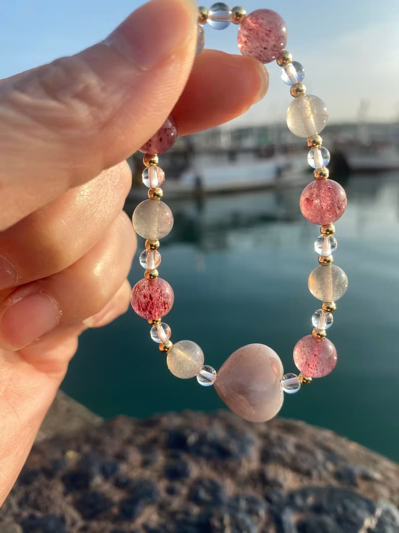 珊瑚紫愛心草莓晶灰月光手串手鍊