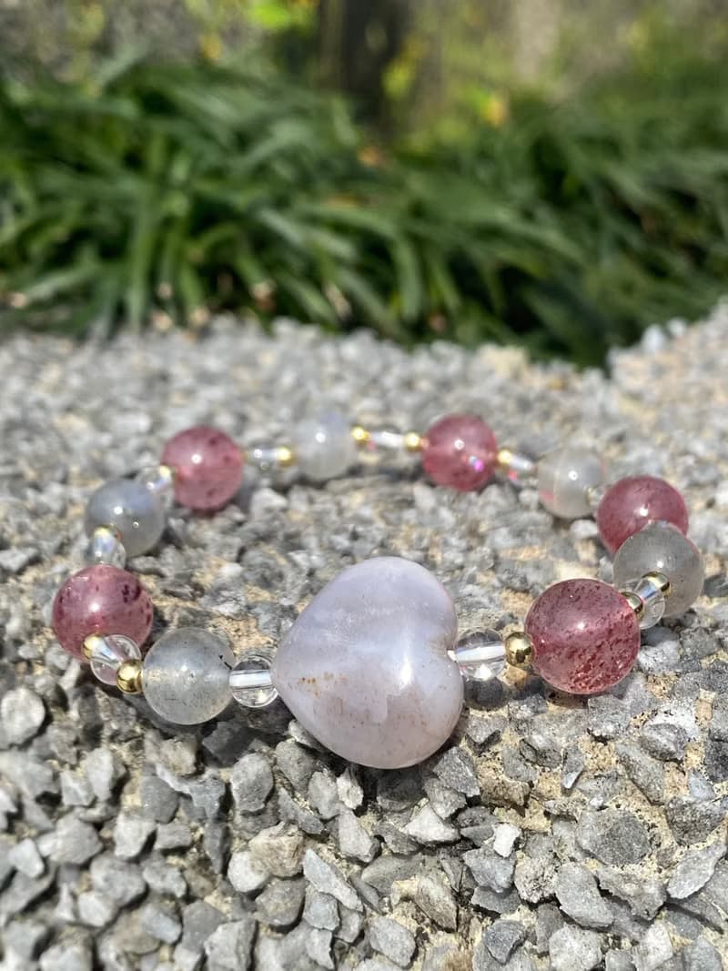 珊瑚紫愛心草莓晶灰月光手串手鍊