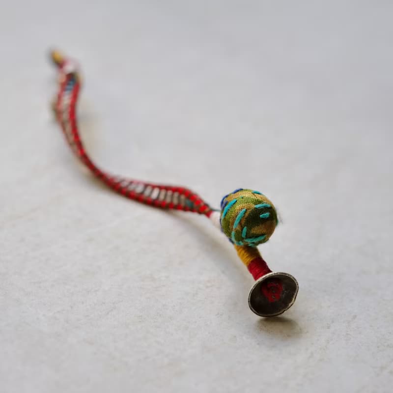 手工刺繡球銀飾手鍊