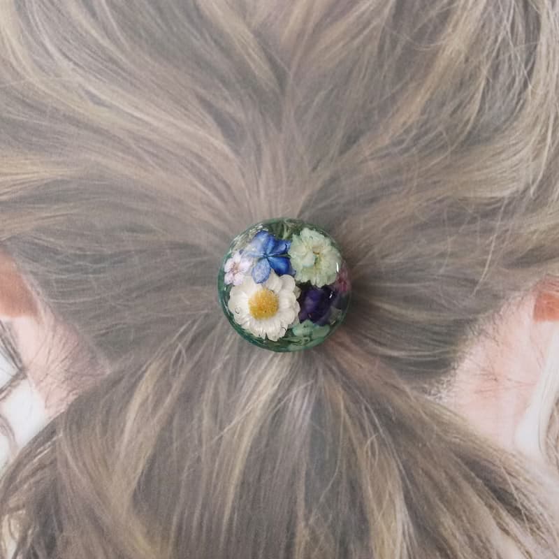 - ramillete 小さな花束 - バラと花かんざしのヘアゴム　丸型
