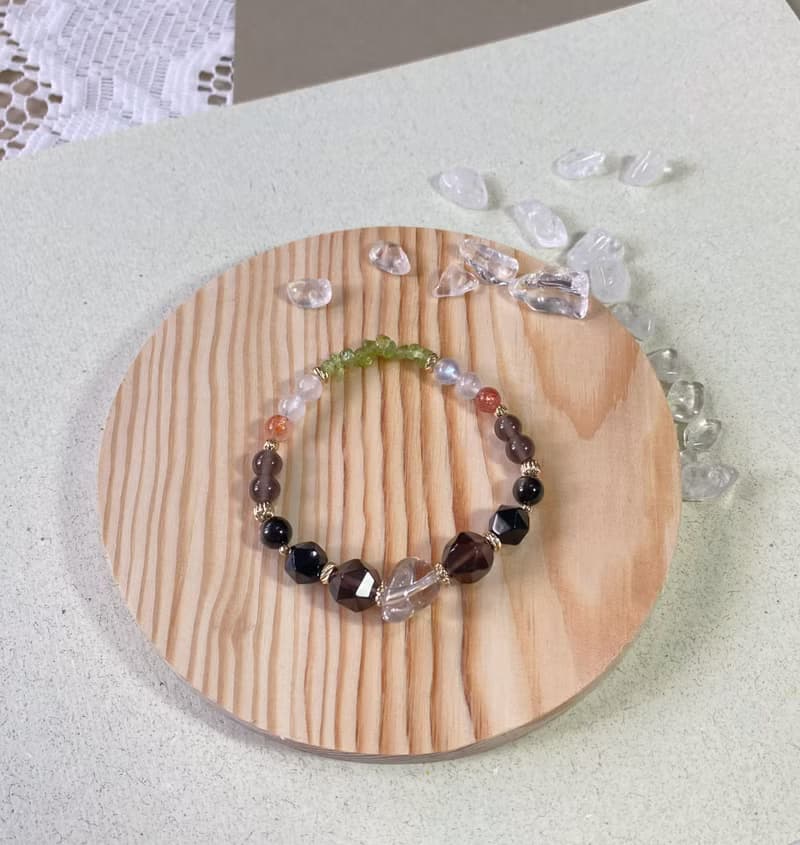 茶晶 金太陽 黑曜石 橄欖石 白月光 || 貴人 招財 辟邪 水晶手鍊