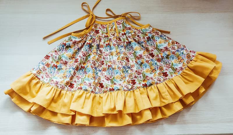 Handmade by Mina 韓國繽紛花海旋轉肩綁帶洋裝 生日禮 贈送禮盒
