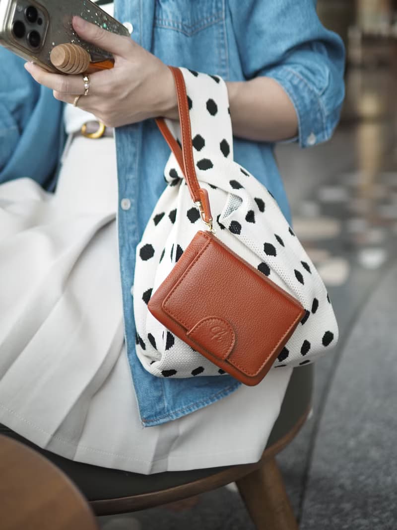 Mary (Caramel) : Mini wallet, short wallet, cow leather, Brown-Orange, Zip pouch