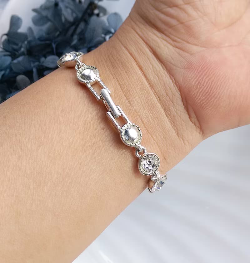 【西洋古董飾品 】AVON 銀色調 圓鑽 都會氣質 手鍊