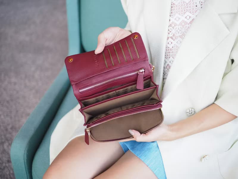 Mousse wallet (Burgundy) : Long wallet, Soft leather wallet, Dark red