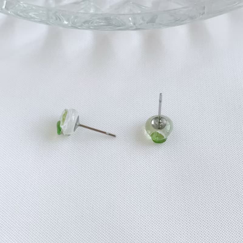 隨性。橄欖石 綠東菱 綠磷灰 天然石 招財 貼耳耳環 抗敏耳針耳夾