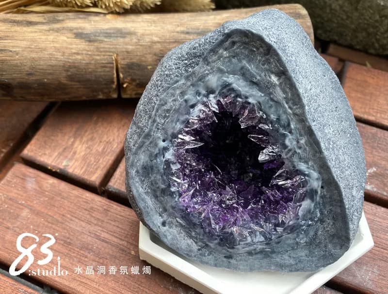 【體驗】83原創款 仿真水晶洞香氛蠟燭