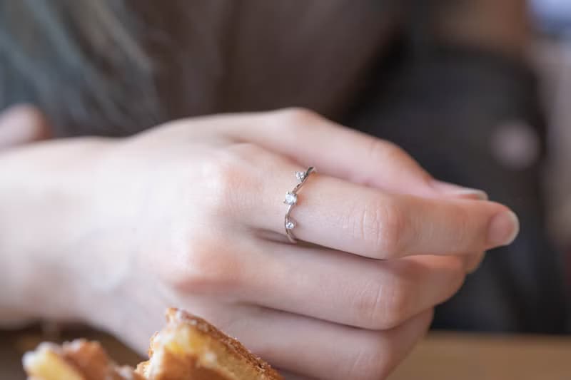 鑽面拉長石925純銀荊棘戒指