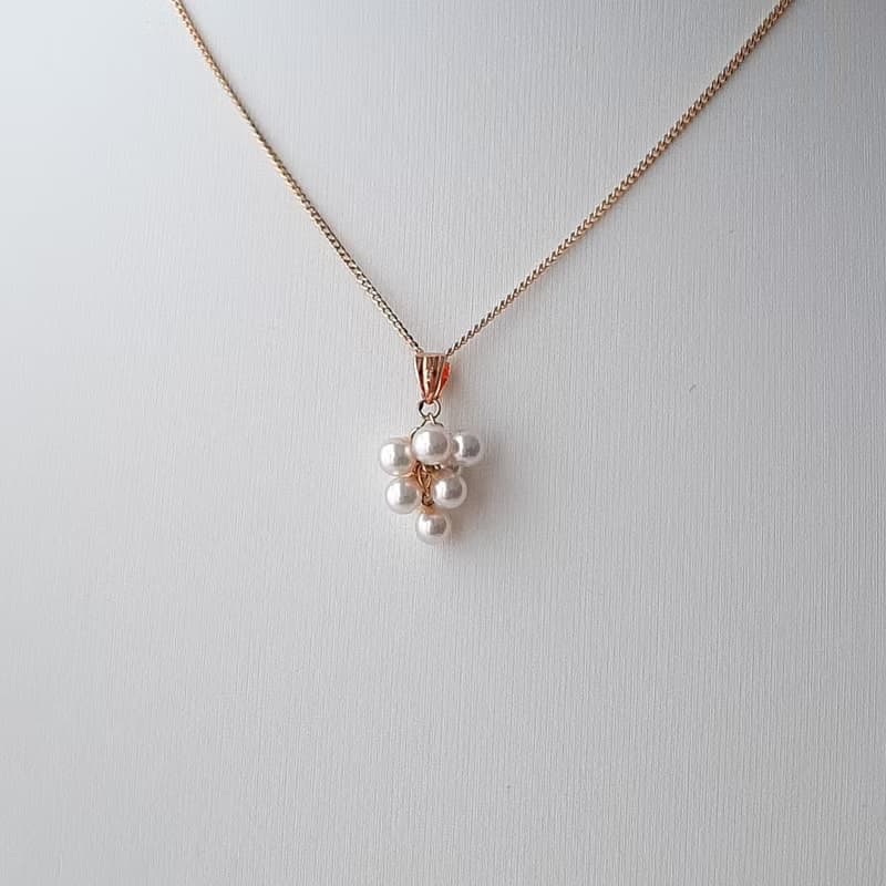 K18　ペンダント　ぶどう　ベビーパール　あこや真珠　チェーンネックレス　パールネックレス　日本の真珠　pearl necklace　珍珠項鍊　珍珠项链　진주