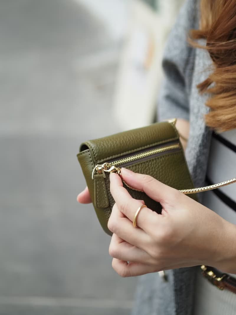 Chain Strap : Gold chain for small bag or wallet