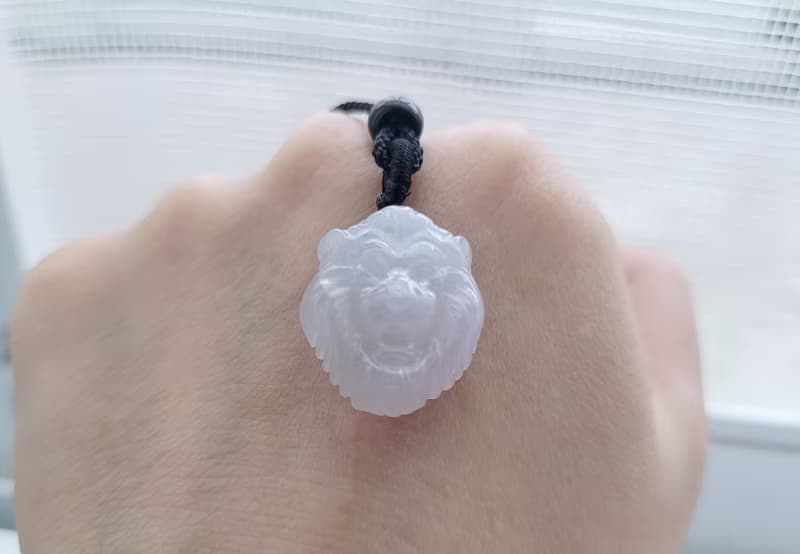 【親翠】天然翡翠 白冰嬌感果凍底獅頭調節式繩鏈　翡翠動物園