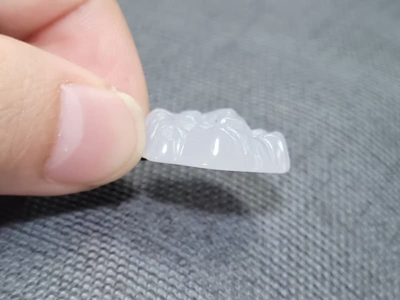 【親翠】天然翡翠 白冰嬌感果凍底獅頭調節式繩鏈　翡翠動物園