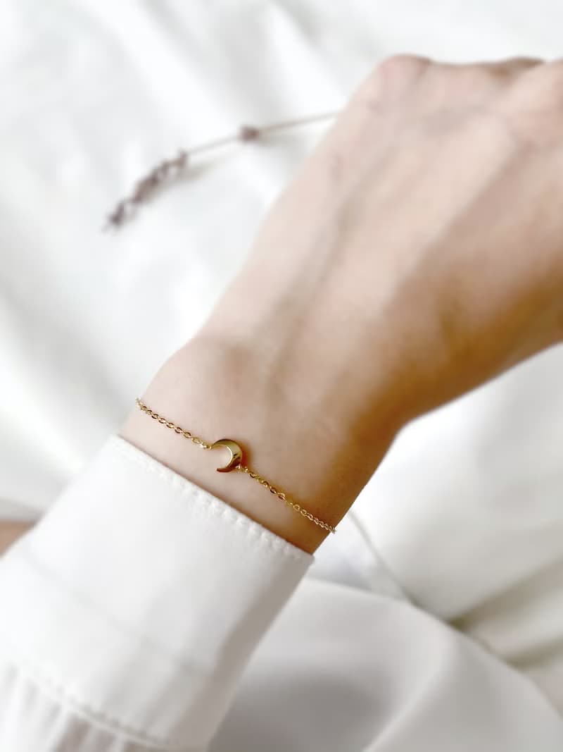 月牙亮面14K金手鍊