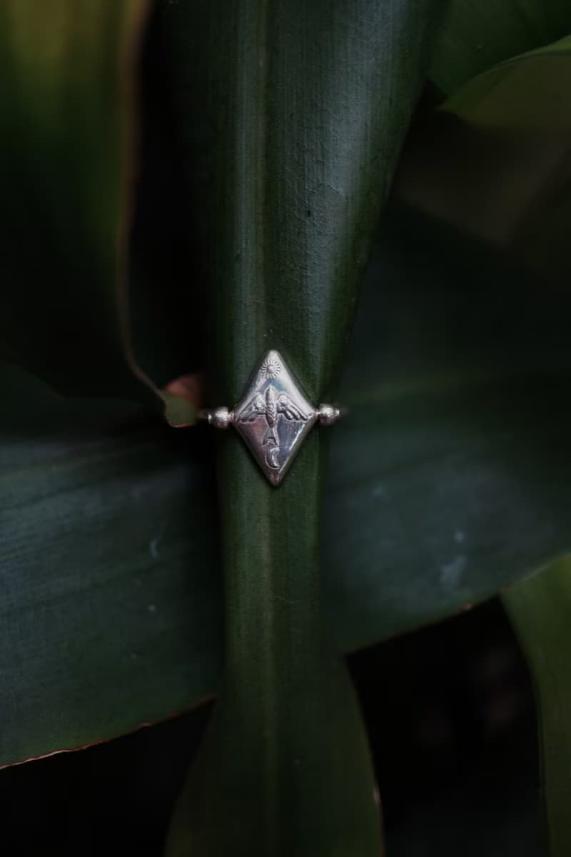KUÂN KUÂN 烏鶖 逐星翻轉戒 純銀