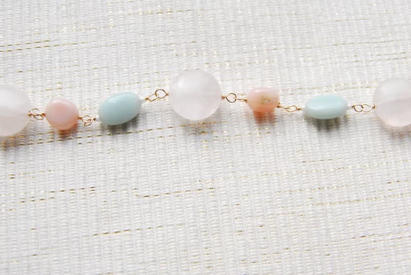 春色カラーストーンのブレスレット　ローズクォーツ１４kgf