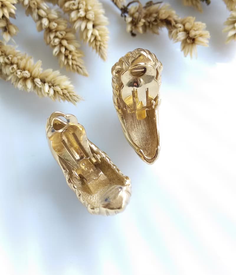 Vintage Jewelry 西洋古董飾品 優雅氣質 月形彎彎 仿珠 夾式耳環