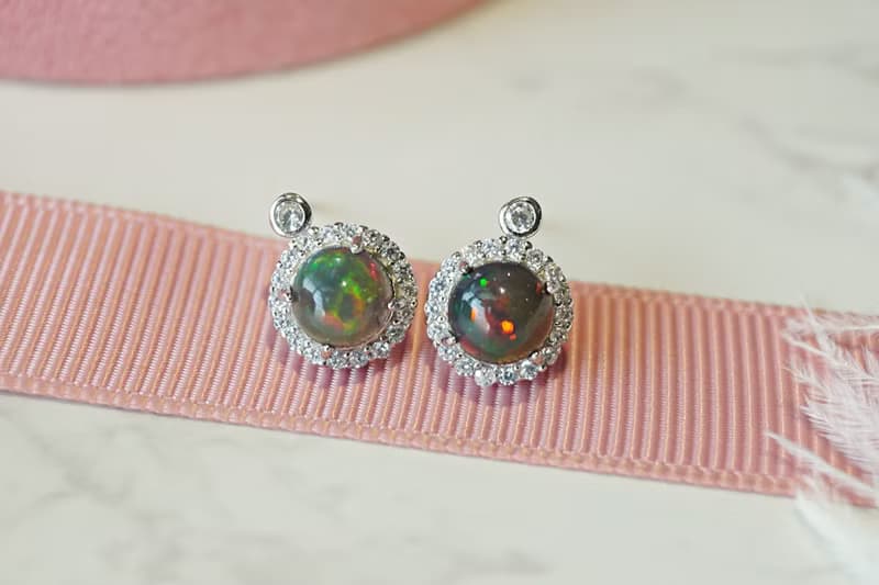 Natural Black Opal Sterling Silver 925 with White gold plated.