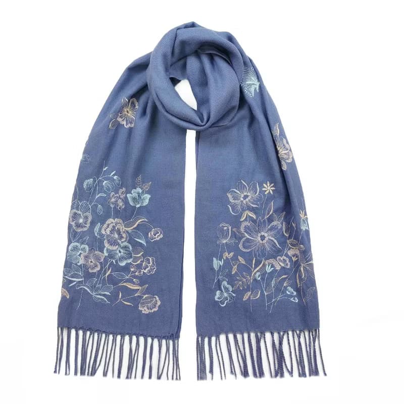 【輕奢】Lris春暖花開蕾絲刺繡純棉流蘇圍巾-霧霾藍