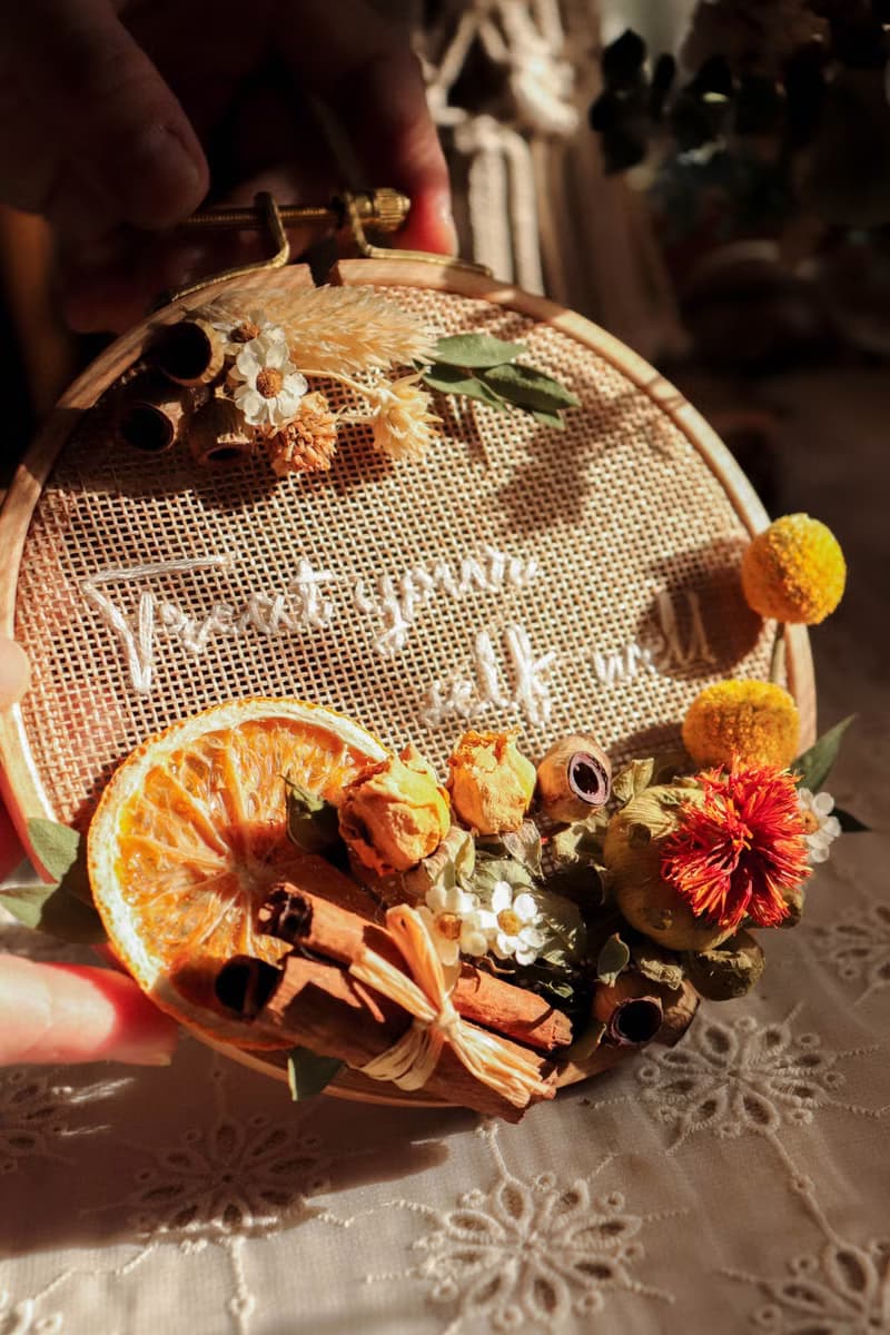| 夏日限定 | - 橙意 (小) - 乾燥花 立體刺繡框 掛飾 花圈