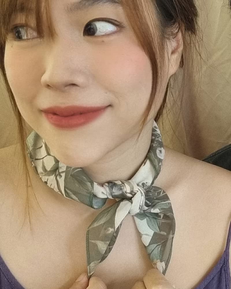 Baby WildFlower 迷你絲巾 50 × 50 公分