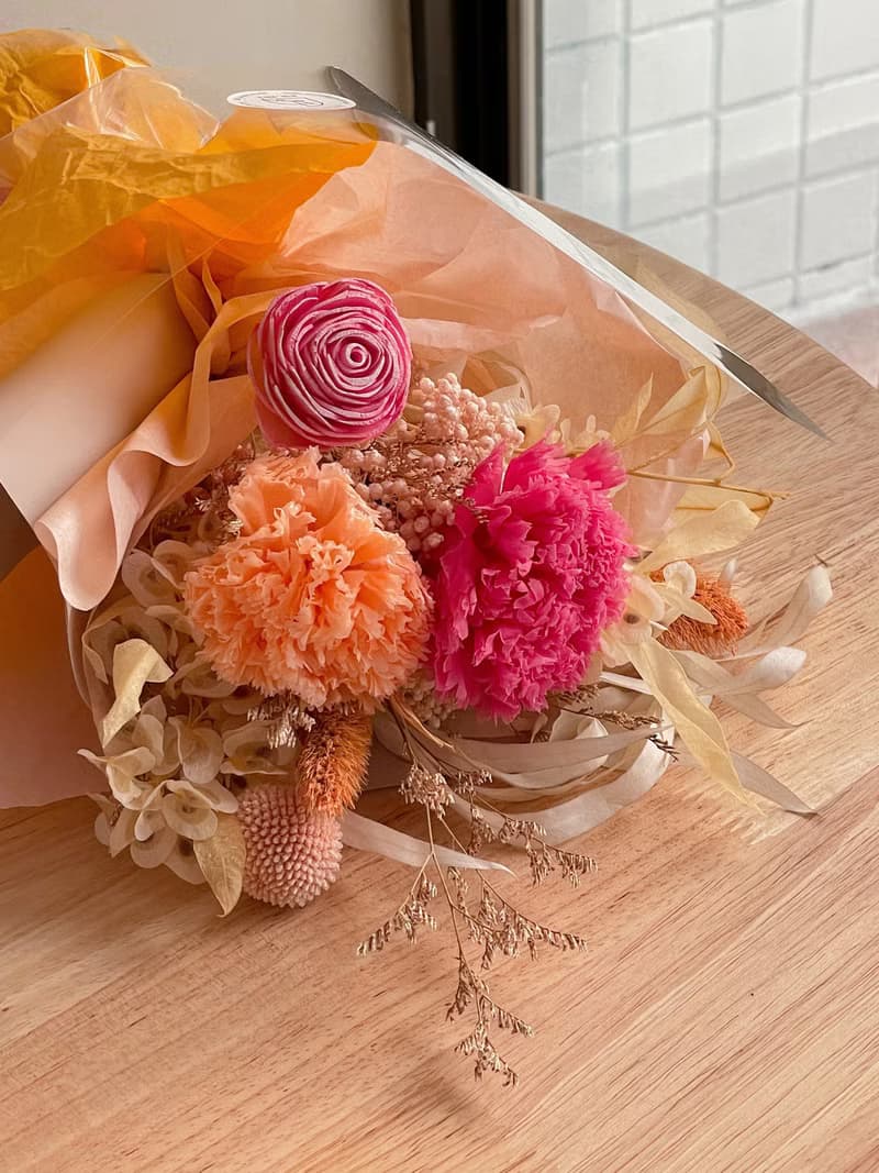 畢業來點—蛋糕沙拉 x 不凋乾燥花花束