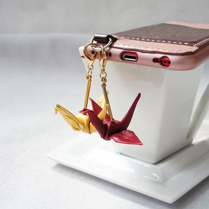 摺紙系列-真皮千紙鶴幸福手機吊飾(一隻)-共8色