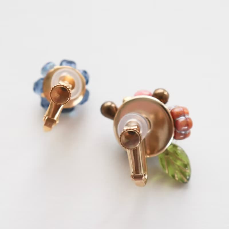 藍莓與果實的花束 / 捷克珠飾耳環 (耳針・耳夾)