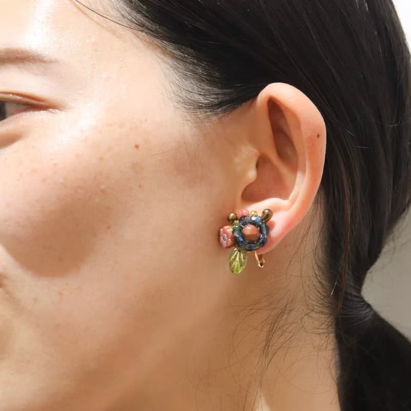 藍莓與果實的花束 / 捷克珠飾耳環 (耳針・耳夾)