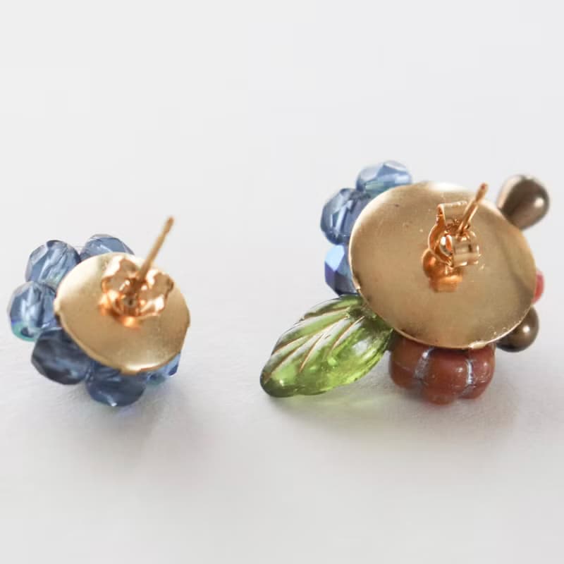 藍莓與果實的花束 / 捷克珠飾耳環 (耳針・耳夾)