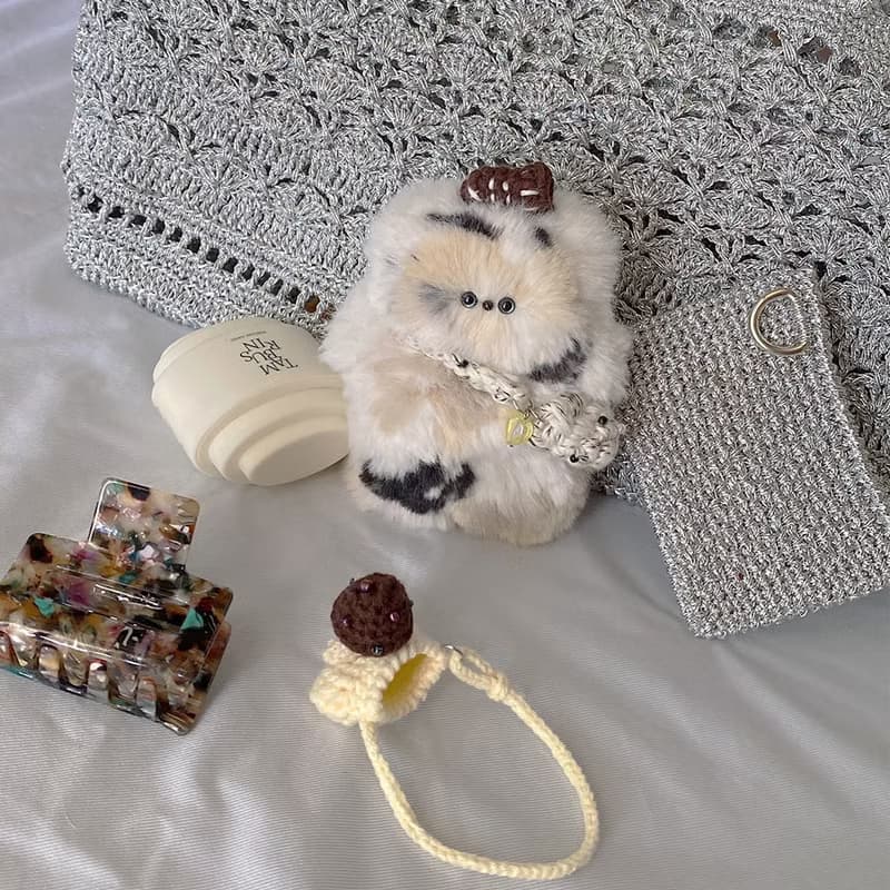 Cat keychain charm crochet doll : White Chocolate (Includes 2 bags)