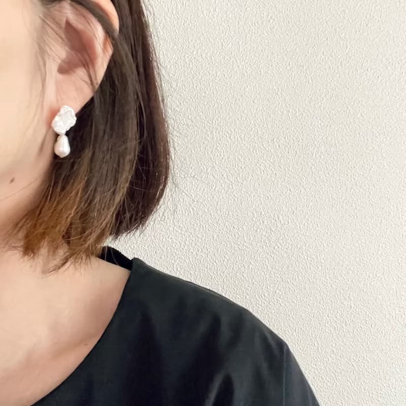 ケシパールとミニバロックパールのピアス(イヤリング)