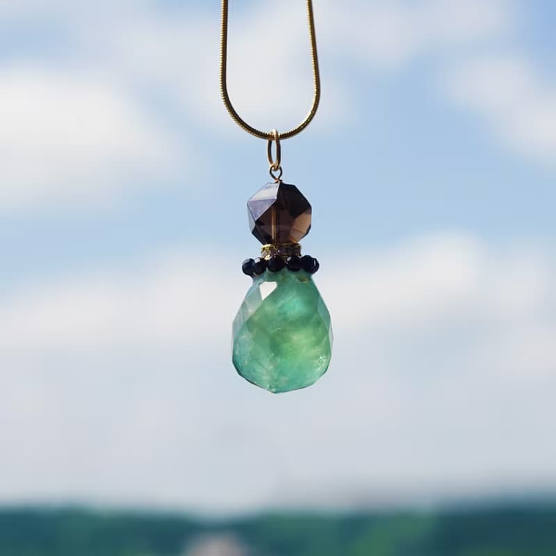 グリーンフローライトによる香水瓶風のネックレス・サージカルステンレススライド60cm　Perfume bottle