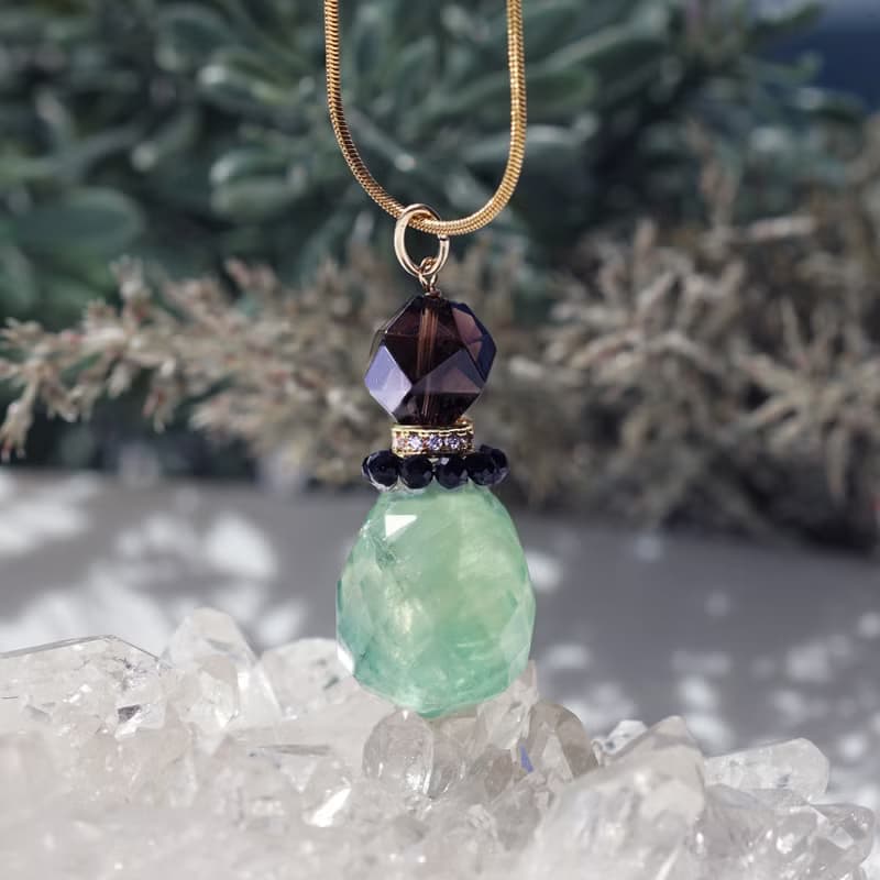 グリーンフローライトによる香水瓶風のネックレス・サージカルステンレススライド60cm　Perfume bottle