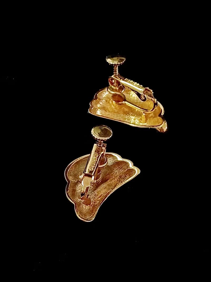 vintage jewelry  NAPIER 立體金色羽翼 夾式耳環