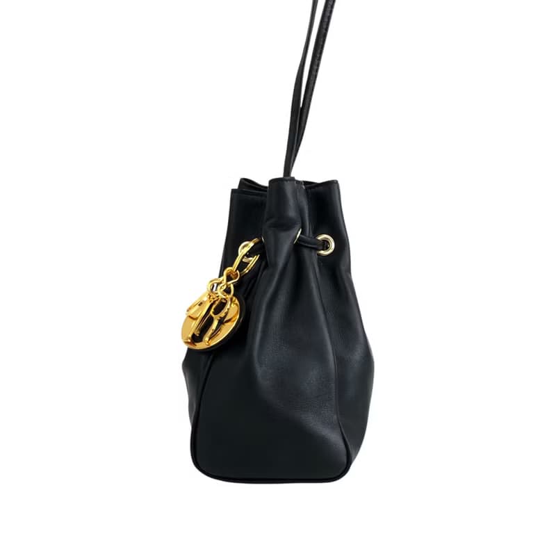 【 日本直送　名牌中古包 】Christian Dior クリスチャン ディオール ハンドバッグ ブラック チャーム レザー ミニバッグ 巾着 vpeaup