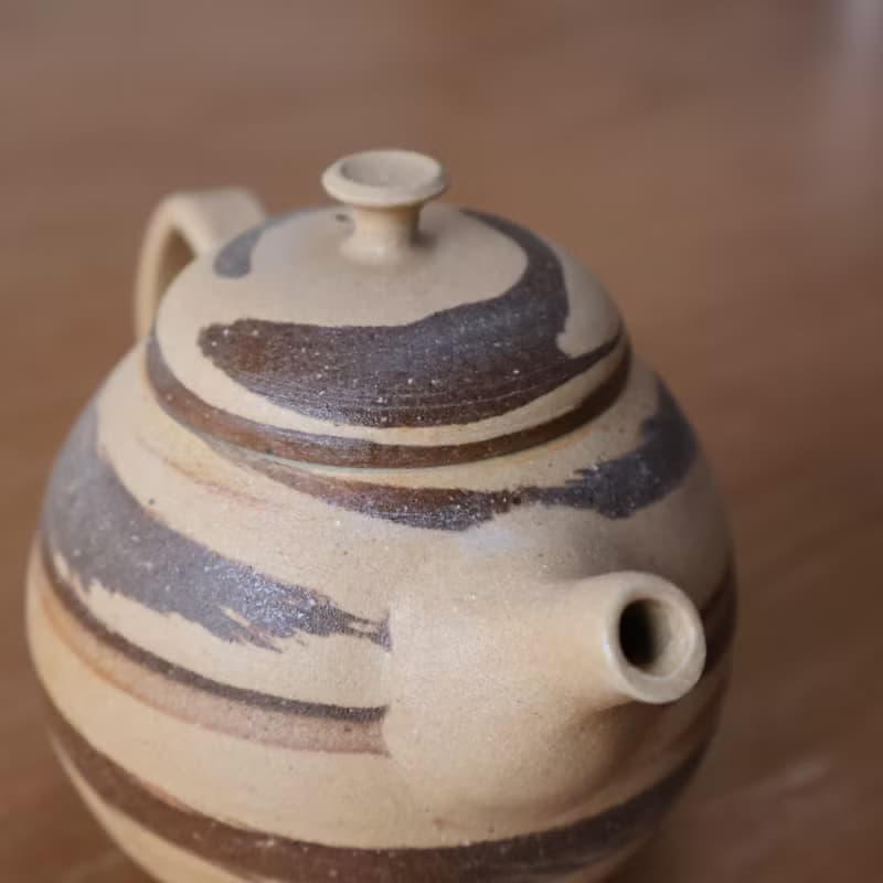 耳朵餅乾 手工陶高帽茶壺