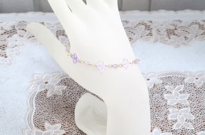 2月誕生石・タティングレースの小花とラベンダーアメジストのブレスレット