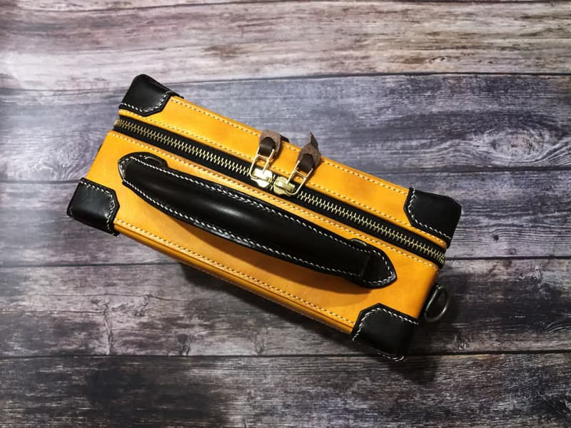 9吋植鞣牛皮側肩背小行李箱 真皮手縫  手提包(商品不含小零錢包)