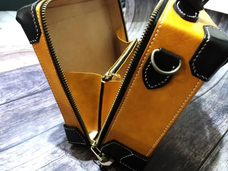 9吋植鞣牛皮側肩背小行李箱 真皮手縫  手提包(商品不含小零錢包)