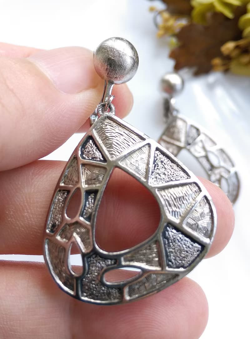 Vintage Jewelry 西洋古董飾品 EMMONS 垂墜刷紋 夾式耳環