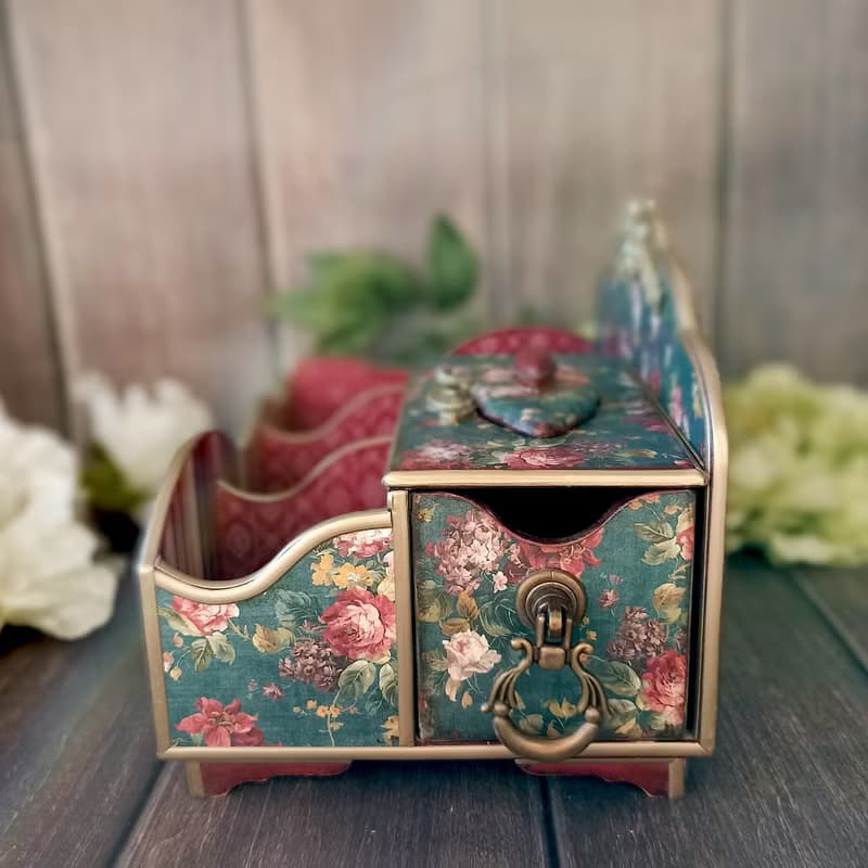 Red desktop organizer, Green organizer, storage holder, European classics style